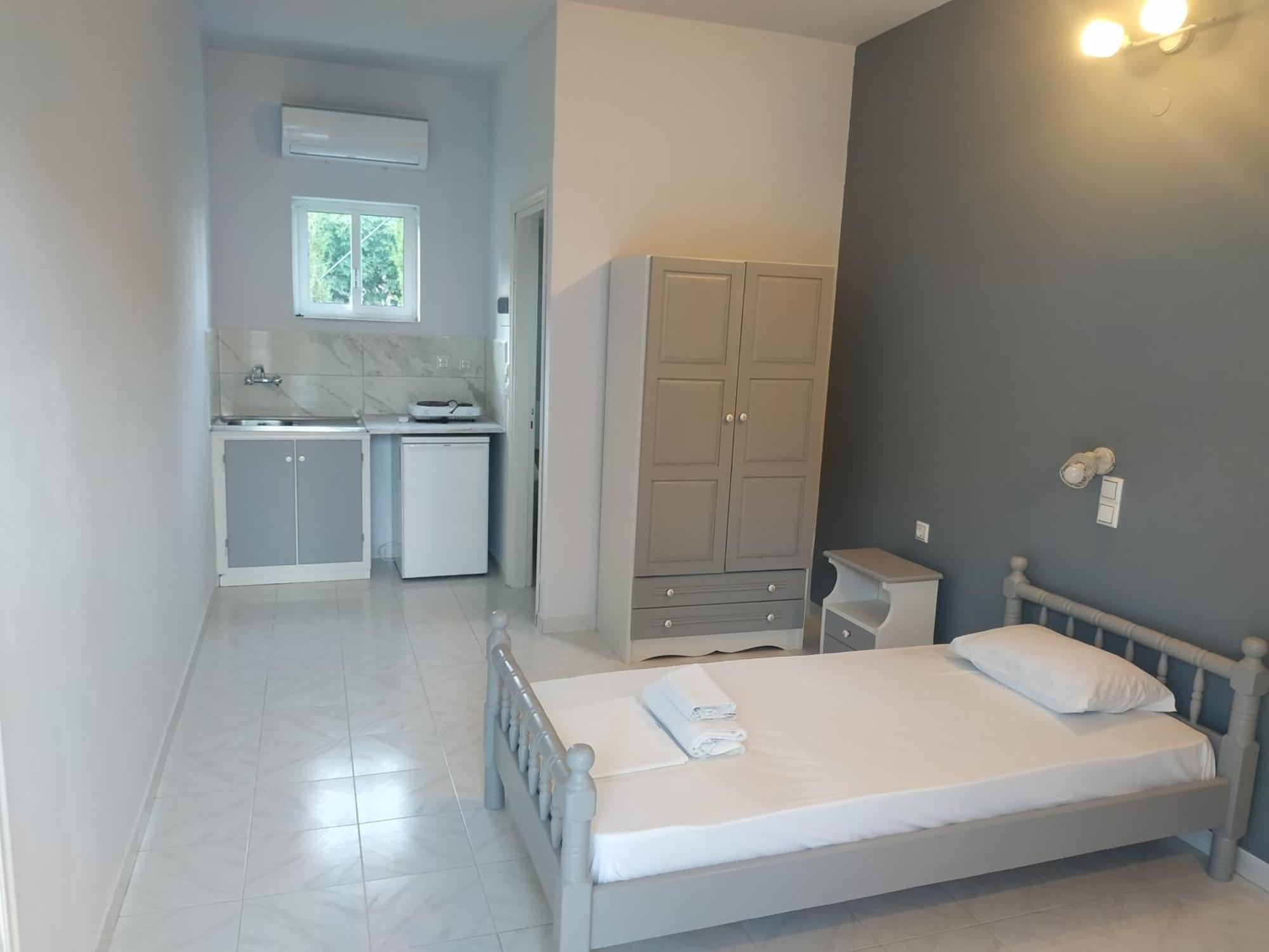 Theodora Studios Argási Rom bilde